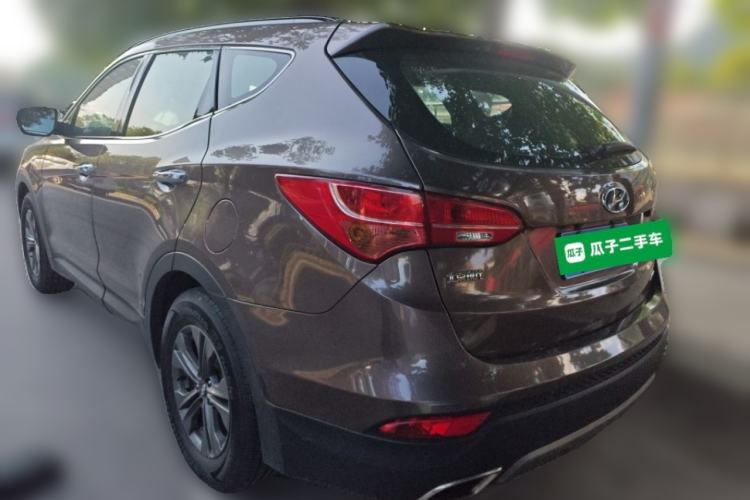 Used Hyundai Santa Fe 2013 2.4L Automatic Two-Wheel Drive Smart Version Rear Left 45 Deg