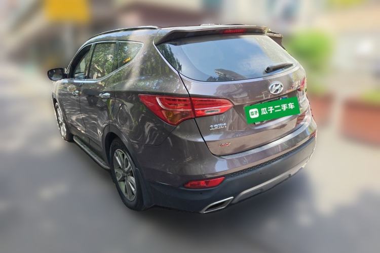 Used Hyundai Santa Fe 2013 Revised Version 2.4L Automatic All-Wheel Drive Luxury Trim Rear Left 45 Deg