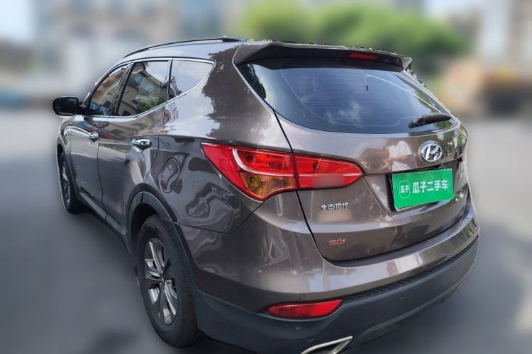 Used Hyundai Santa Fe 2013 2.4L Automatic Two-Wheel Drive Smart Version Rear Left 45 Deg