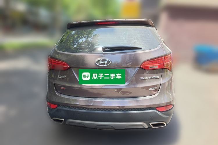 Used Hyundai Santa Fe 2013 Revised Version 2.4L Automatic All-Wheel Drive Luxury Trim Rear