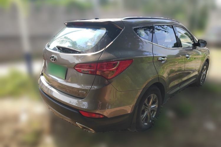 Used Hyundai Santa Fe 2013 2.4L Automatic 4x4 Smart Version Rear Right 45 Deg