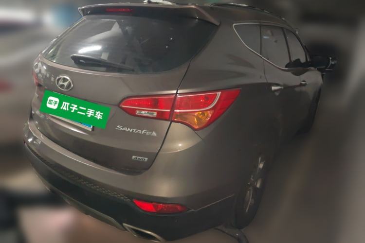 Used Hyundai Santa Fe 2013 Revised Version 2.4L Automatic All-Wheel Drive Smart Type Rear Right 45 Deg
