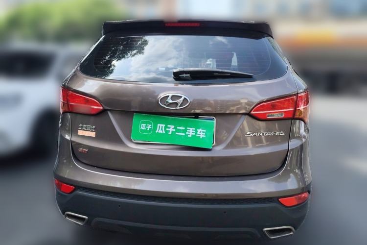 Used Hyundai Santa Fe 2013 2.4L Automatic Two-Wheel Drive Smart Version Rear