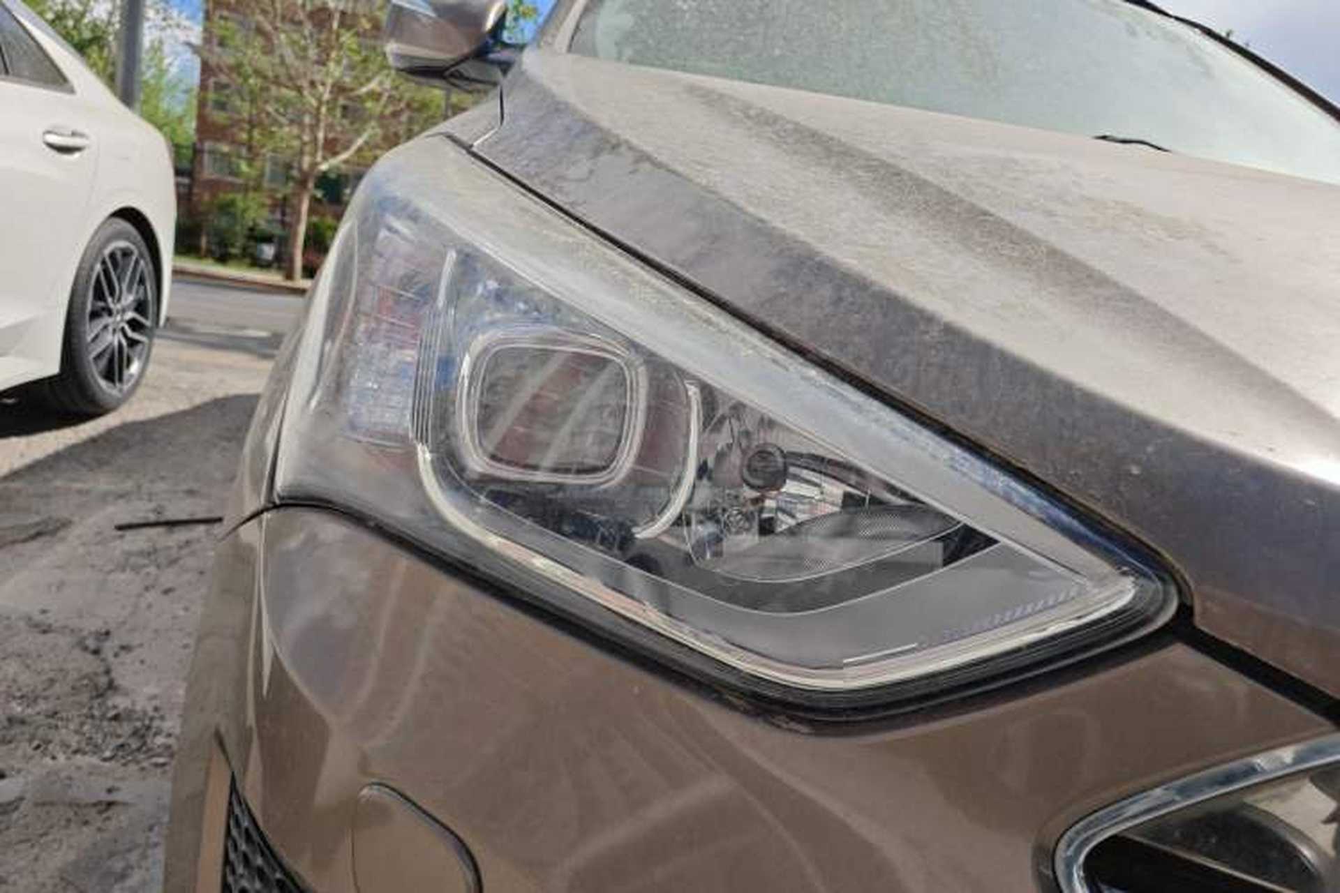 Used Hyundai Santa Fe 2013 Revised Version 2.4L Automatic All-Wheel Drive Luxury Trim Right Front Headlight