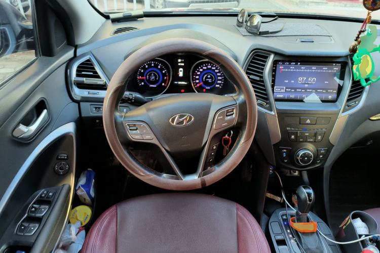Used Hyundai Santa Fe 2013 2.4L Automatic 2WD Comfort Edition Steering Wheel