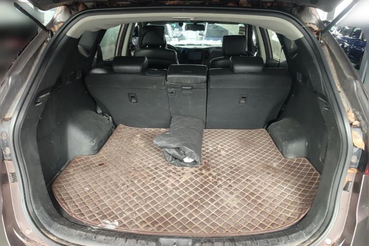 Used Hyundai Santa Fe 2013 2.4L Automatic Two-Wheel Drive Smart Version Trunk