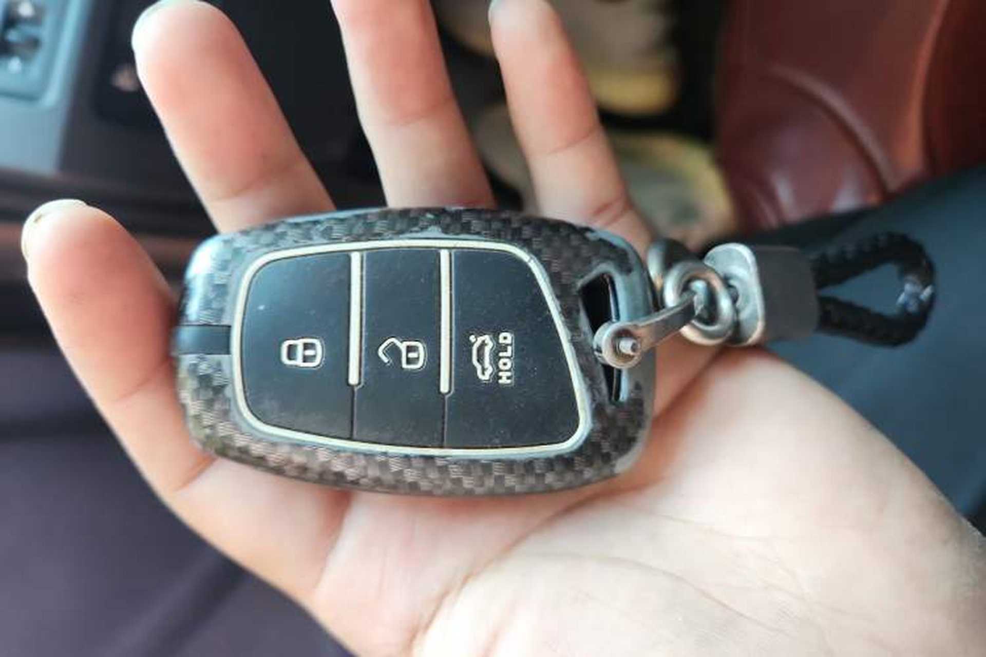 Used Hyundai Santa Fe 2013 Revised Version 2.4L Automatic All-Wheel Drive Smart Type Vehicle Key