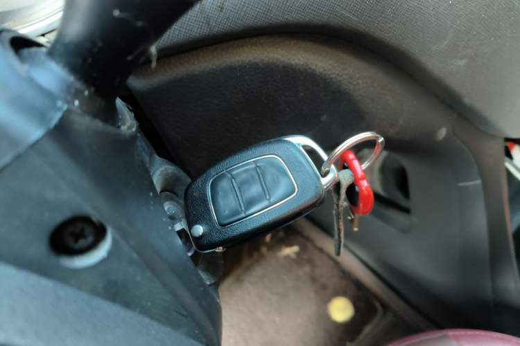 Used Hyundai Santa Fe 2013 2.4L Automatic 2WD Comfort Edition Vehicle Key