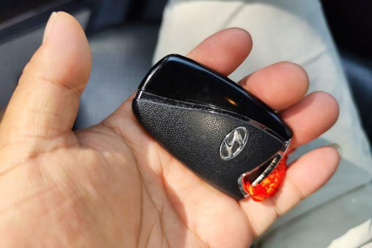 Used Hyundai Santa Fe 2013 2.4L Automatic Two-Wheel Drive Smart Version Vehicle Key