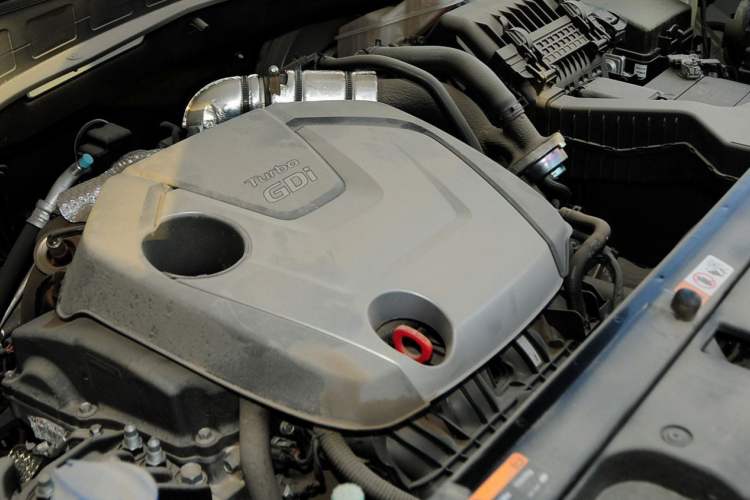 Used Hyundai Santa Fe 2013 2.0T Automatic All-Wheel Drive Prestige Version Engine Bay