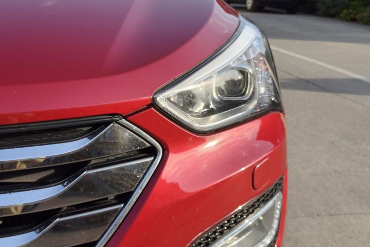 Used Hyundai Santa Fe 2013 2.0T Automatic All-Wheel Drive Prestige Version Exterior 6