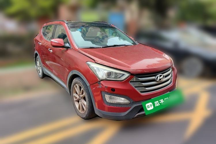 Used Hyundai Santa Fe 2013 2.0T Automatic All-Wheel Drive Prestige Version Front Right 45 Deg