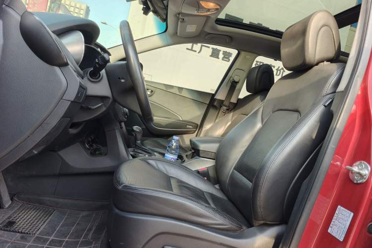 Used Hyundai Santa Fe 2013 2.0T Automatic All-Wheel Drive Prestige Version Left Front Seat