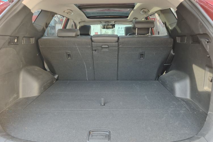 Used Hyundai Santa Fe 2013 2.0T Automatic All-Wheel Drive Prestige Version Trunk