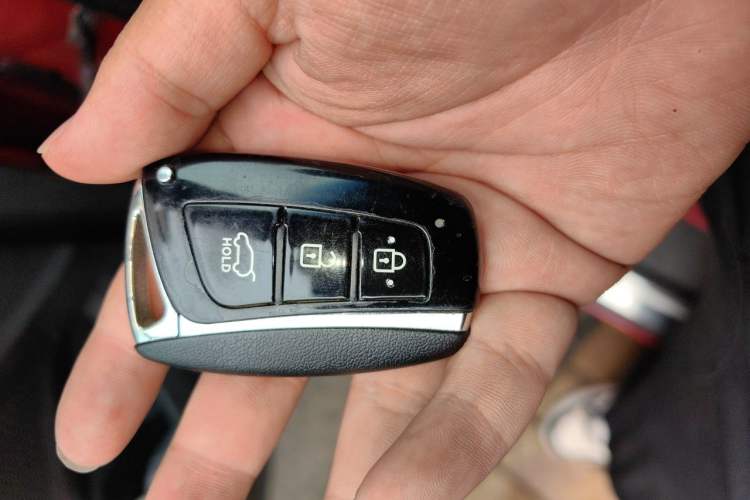 Used Hyundai Santa Fe 2013 2.0T Automatic All-Wheel Drive Prestige Version Vehicle Key
