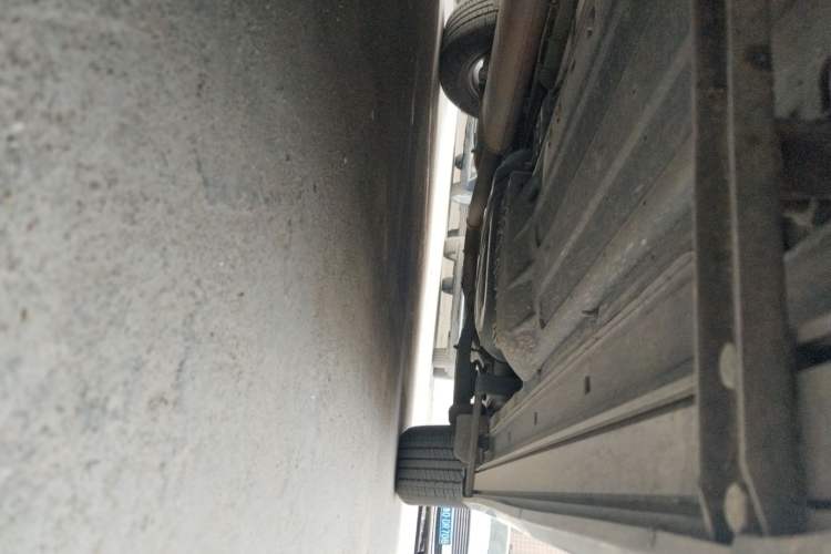 Used Hyundai Santa Fe 2013 2.4L Automatic Two-Wheel Drive Smart Version Chassis Front Left