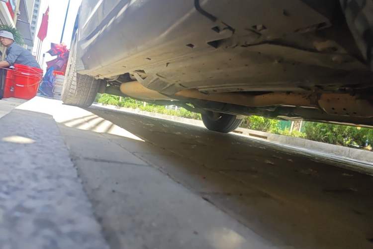 Used Hyundai Santa Fe 2013 2.4L Automatic Two-Wheel Drive Smart Version Chassis Front Right