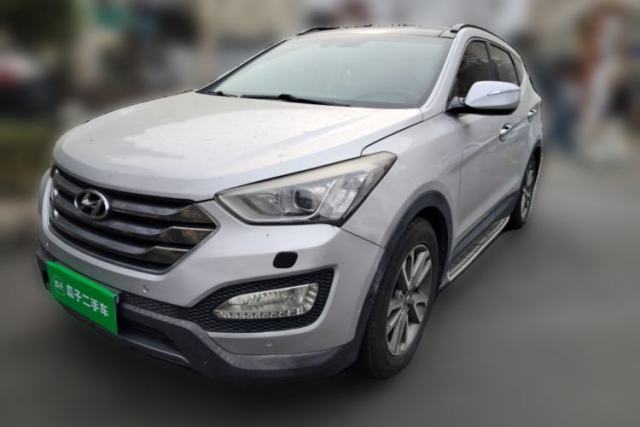 Used Hyundai Santa Fe 2013 2.0T Automatic All-Wheel Drive Top Trim
