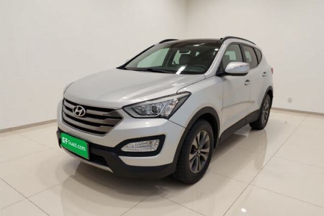 Used Hyundai Santa Fe 2013 2.4L Automatic Two-Wheel Drive Smart Version