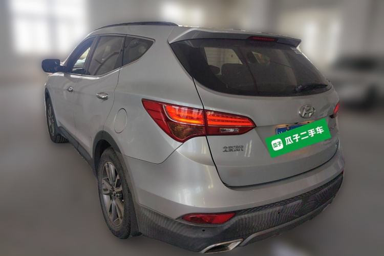 Used Hyundai Santa Fe 2013 2.4L Automatic 4x4 Prestige Edition Exterior 3