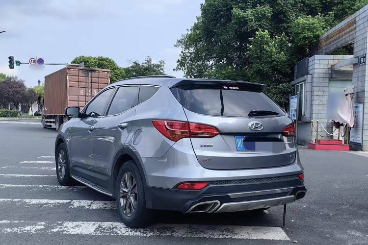 Used Hyundai Santa Fe 2013 2.4L Automatic 4x4 Smart Version Exterior 3
