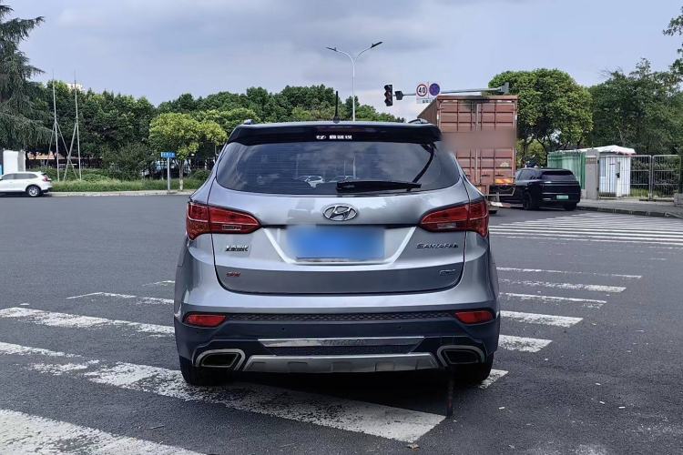 Used Hyundai Santa Fe 2013 2.4L Automatic 4x4 Smart Version Exterior 4