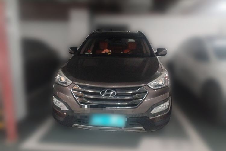 Used Hyundai Santa Fe 2013 2.0T Automatic All-Wheel Drive Top Trim Front