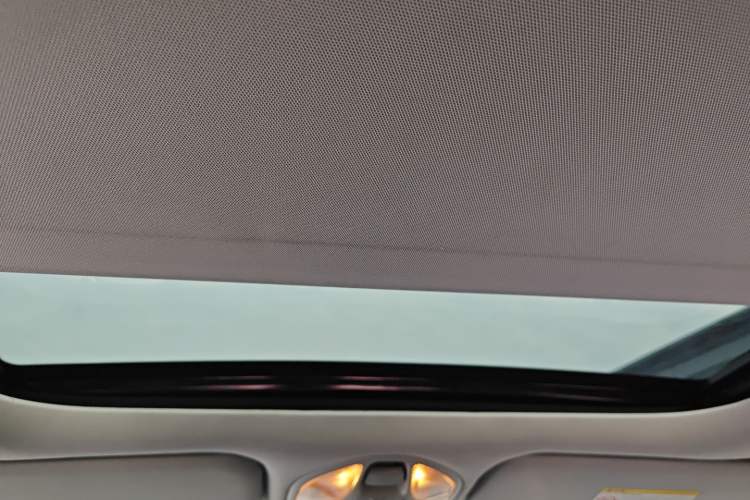 Used Hyundai Santa Fe 2013 2.4L Automatic 4x4 Smart Version Headliner
