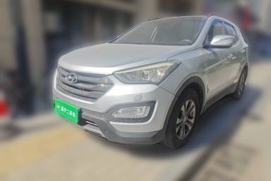 Used Hyundai Santa Fe 2013 2.4L Automatic Two-Wheel Drive Smart Version