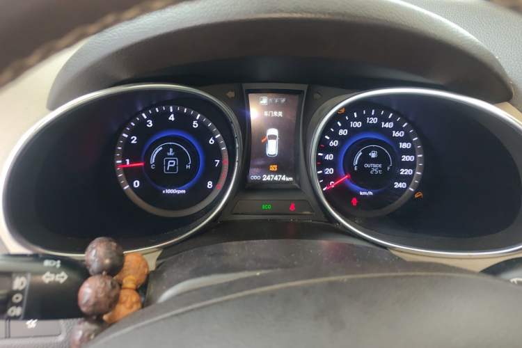 Used Hyundai Santa Fe 2013 2.4L Automatic Two-Wheel Drive Smart Version Instrument Cluster