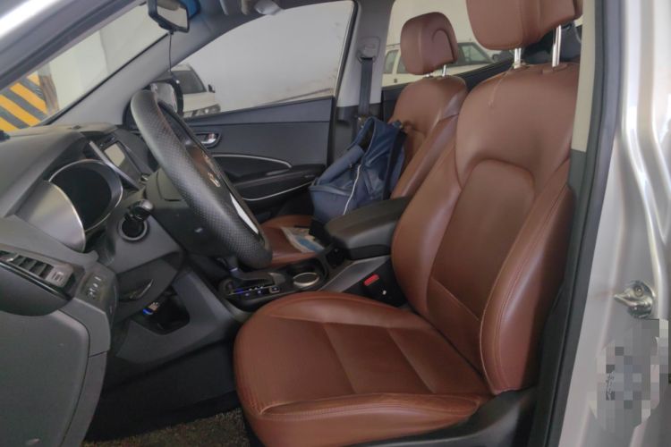 Used Hyundai Santa Fe 2013 2.4L Automatic 4x4 Prestige Edition Left Front Seat