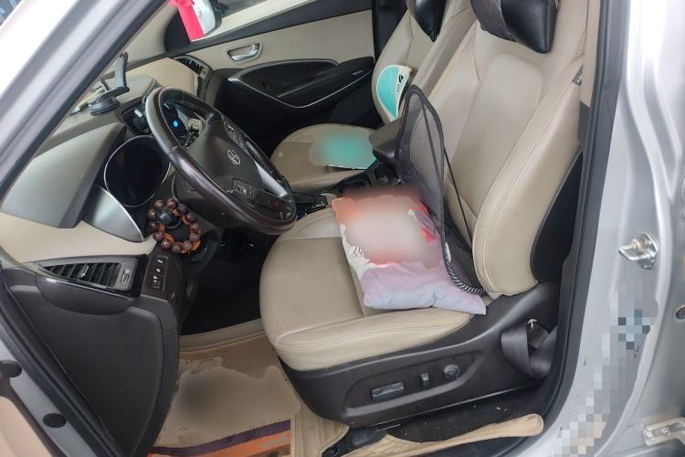 Used Hyundai Santa Fe 2013 2.4L Automatic Two-Wheel Drive Smart Version Left Front Seat