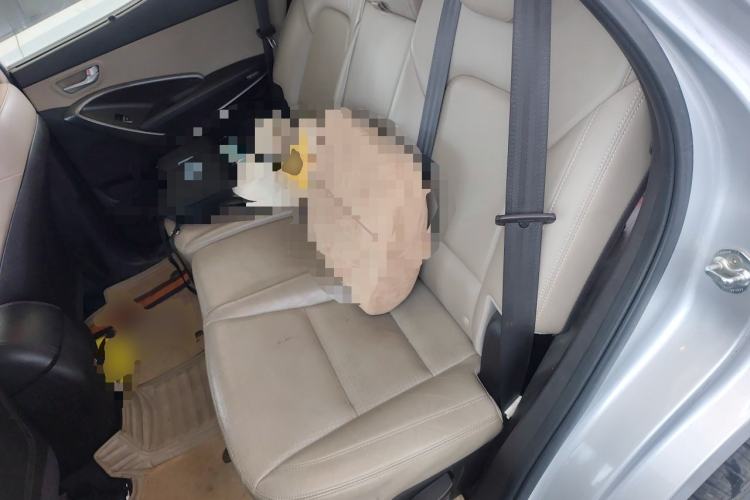 Used Hyundai Santa Fe 2013 2.4L Automatic Two-Wheel Drive Smart Version Left Rear Seat
