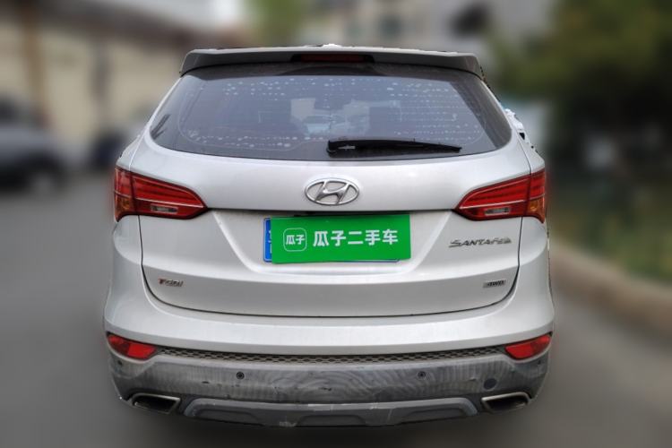 Used Hyundai Santa Fe 2013 2.0T Automatic All-Wheel Drive Top Trim Rear