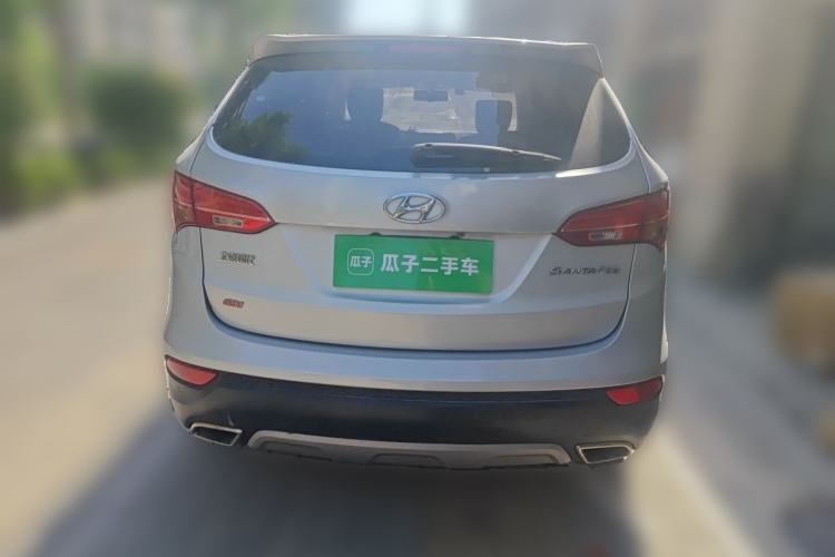 Used Hyundai Santa Fe 2013 2.4L Automatic Two-Wheel Drive Smart Version Rear