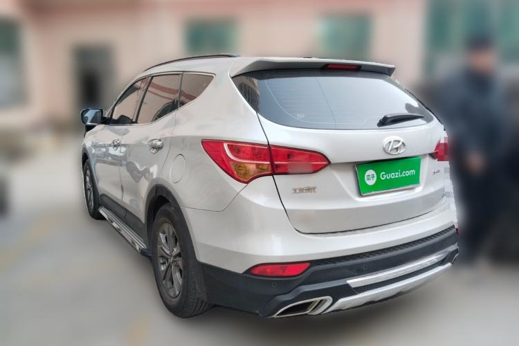 Used Hyundai Santa Fe 2013 2.4L Automatic Two-Wheel Drive Smart Version Rear Left 45 Deg