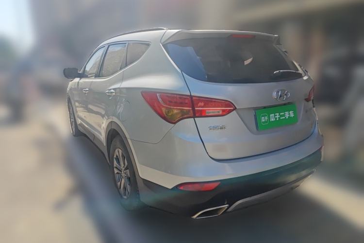 Used Hyundai Santa Fe 2013 2.4L Automatic Two-Wheel Drive Smart Version Rear Left 45 Deg