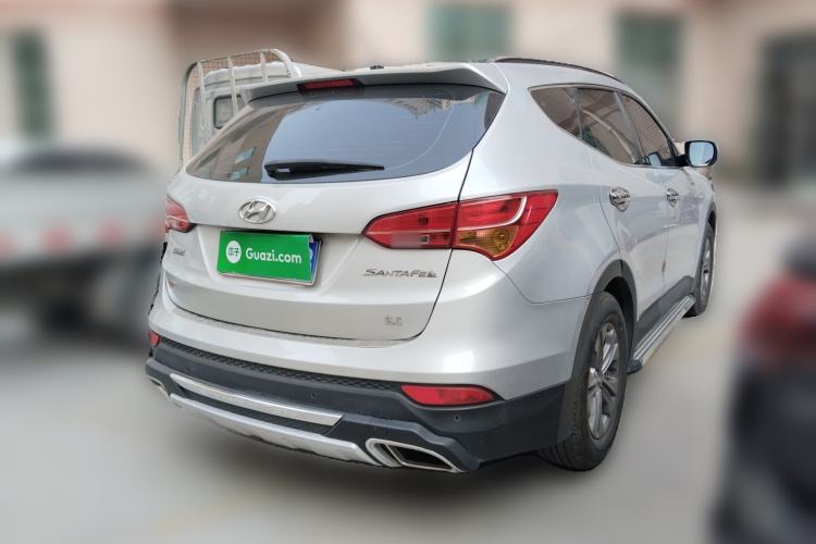 Used Hyundai Santa Fe 2013 2.4L Automatic Two-Wheel Drive Smart Version Rear Right 45 Deg