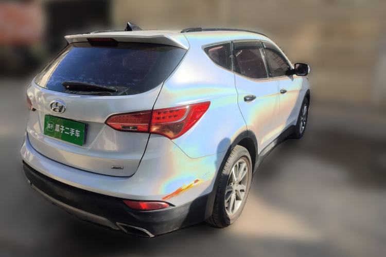 Used Hyundai Santa Fe 2013 2.0T Automatic All-Wheel Drive Prestige Version Rear Right 45 Deg