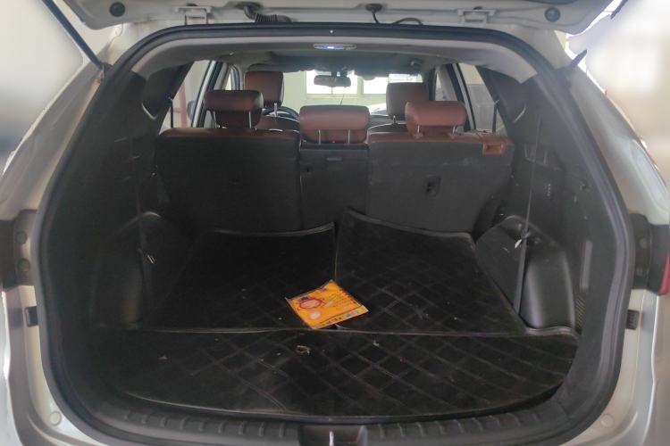 Used Hyundai Santa Fe 2013 2.4L Automatic 4x4 Prestige Edition Trunk