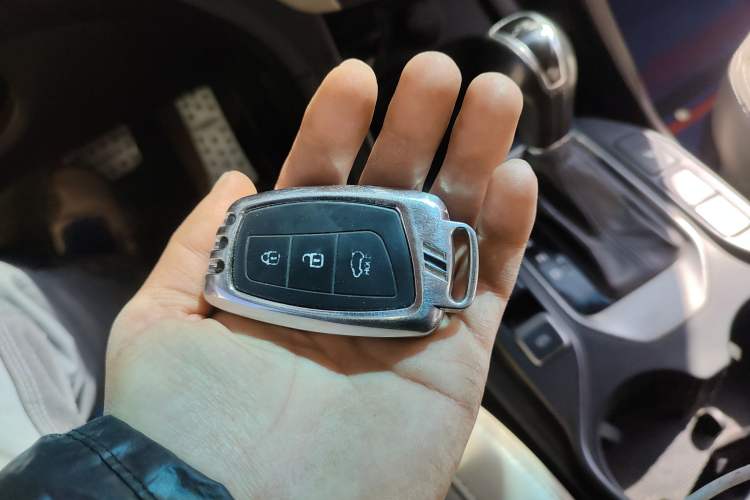 Used Hyundai Santa Fe 2013 2.0T Automatic All-Wheel Drive Prestige Version Vehicle Key