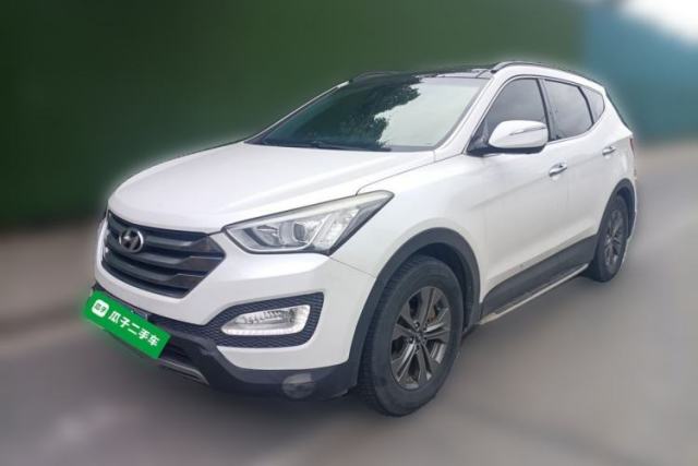Used Hyundai Santa Fe 2013 2.4L Automatic Two-Wheel Drive Smart Version