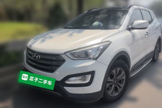 Used Hyundai Santa Fe 2013 2.4L Automatic Two-Wheel Drive Smart Version