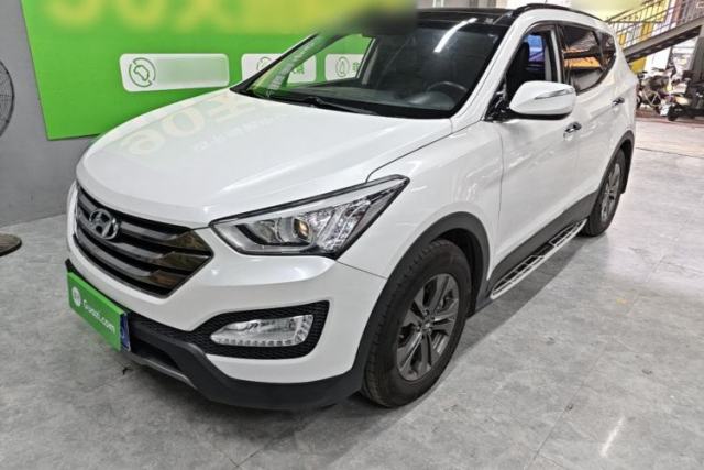 Used Hyundai Santa Fe 2013 Revised Version 2.4L Automatic All-Wheel Drive Smart Type