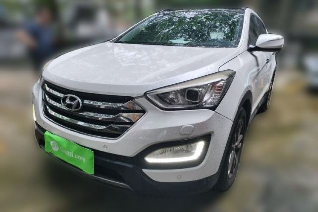 Used Hyundai Santa Fe 2013 2.0T Automatic All-Wheel Drive Top Trim
