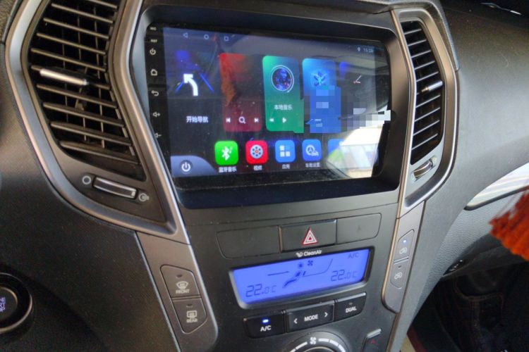 Used Hyundai Santa Fe 2013 2.4L Automatic Two-Wheel Drive Smart Version Audio And AC Panel