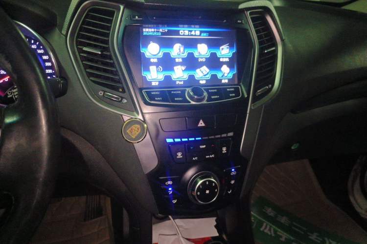 Used Hyundai Santa Fe 2013 2.4L Automatic 4x4 Comfort Edition Audio And AC Panel