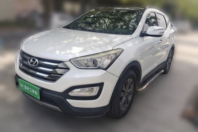 Used Hyundai Santa Fe 2013 2.4L Automatic Two-Wheel Drive Smart Version