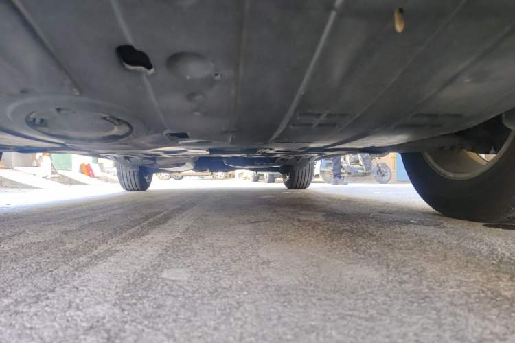 Used Hyundai Santa Fe 2013 2.4L Automatic Two-Wheel Drive Smart Version Chassis Front