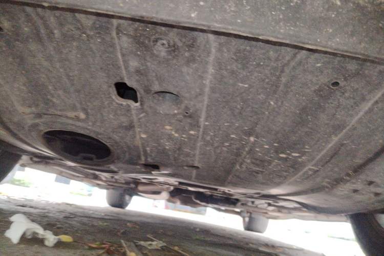 Used Hyundai Santa Fe 2013 2.4L Automatic Two-Wheel Drive Smart Version Chassis Front